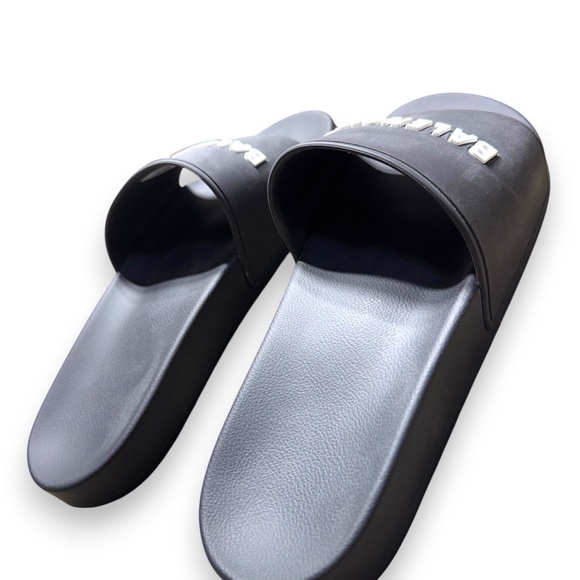 Balenciaga Flip Flops Logo-Detailed Rubber Slides - Picture 5 of 9